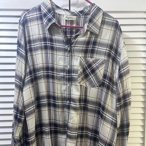 Xl button up plaid navy with pink threads